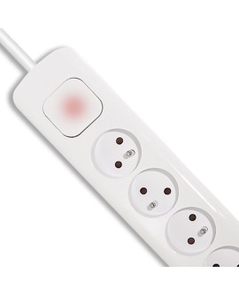 QOLTEC LISTWA ZASILAJĄCA ANTYPRZEPIĘCIOWA | 4 GNIAZDA | 2 X USB | 1.8M | BIAŁA