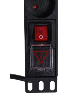 Listwa zasilająca A-LAN PZ081U (8 x UTE 16 A (3680 W) 1,8m kolor czarny)