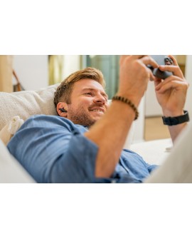 POLY Słuchawki douszne Voyager Free 60 UC M w kolorze głębokiej czerni + adapter USB-A BT700 + podstawowe etui z ładowarką
