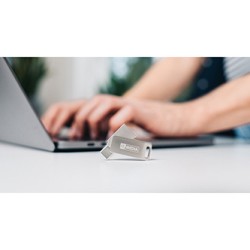 MyMedia MyDual USB 3.2 Gen 1, USB 3.2 Gen 1, 32GB, 69269, srebrny, 69269, USB A / USB C, z obrotową osłoną
