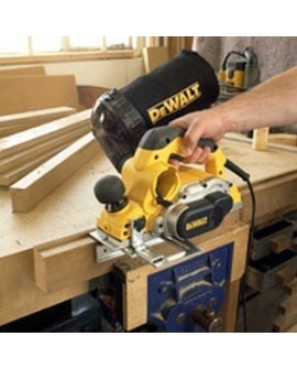 Strug elektryczny DeWalt D26500K (82 mm)