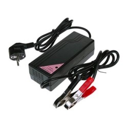 Wilstar ładowarka do akumulatorów SLA, 220V (el.síť), 12V, 4000A, do akumulatorów AGM/GEL (15-50Ah)