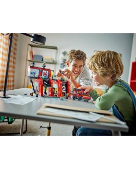 LEGO City 60414 Remiza strażacka z wozem strażackim