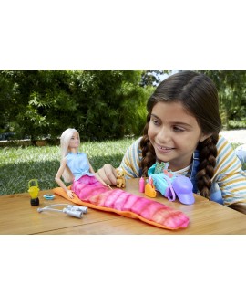 Barbie Kemping Malibu Lalka + akcesoria HDF73 p.4 MATTEL