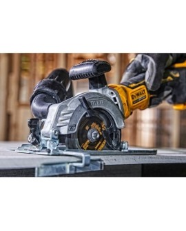 DeWALT DCS691N-XJ przenośna pilarka tarczowa 11,5 cm Czarny, Żółty 4500 RPM 800 W