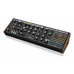 Behringer MODEL 15...