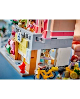 LEGO FRIENDS 42670 Mieszkania i sklepy w mieście Heartlake