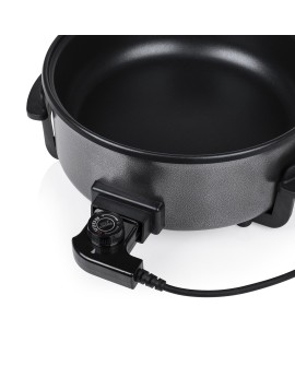 Tristar | Wielofunkcyjna patelnia grillowa XL | PZ-9135 | Średnica 30 cm | Grill | 1500 W | Pokrywka w zestawie | Uchwyt stały |