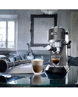 Ekspres ciśnieniowy DeLonghi Dedica Style EC 685.BK (1350W kolor czarny)