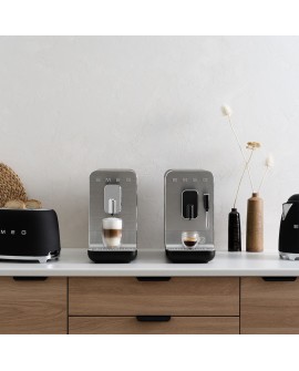 Czajnik elektryczny Smeg KLF03BLMEU