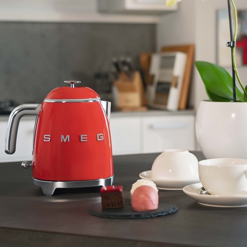 SMEG Czajnik (KLF05RDEU) mini 0,8L czerwony