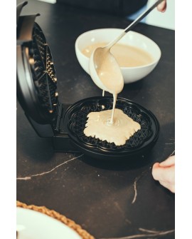 SEVERIN WAFLOWNICA, KSZTAŁT GOFRÓW SERCE, STAL, POWŁOKA ZAPOBIEGA. PRZYWIERANIU, MOC 1300W WA2103