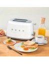 Toster SMEG biały model TSF01WHEU