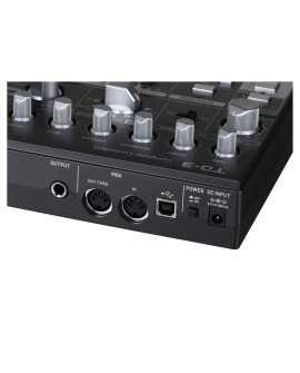 Behringer TD-3-BK Syntezator linii basowej