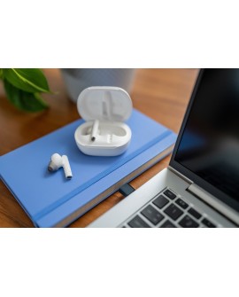 Poly Voyager Free 60/60+ Microsoft Teams Certified White Earbuds (2 Pieces)
