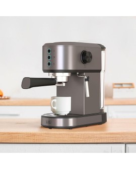 Kolbowy ekspres do kawy Black+Decker BXCO1350E
