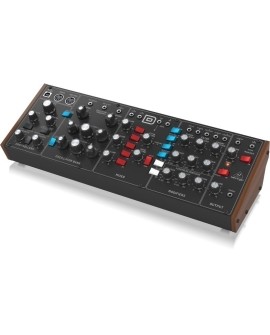 Behringer Model D - Syntezator analogowy